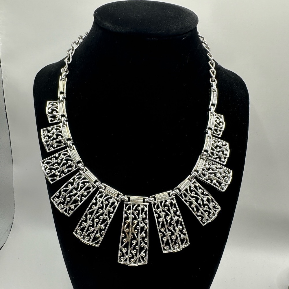 Vintage Signed Sarah Cov Silver Tone Statement Necklace‎